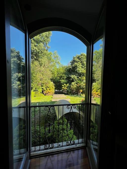 Appartamento In Villa Storica Oleggio Castello Exterior foto